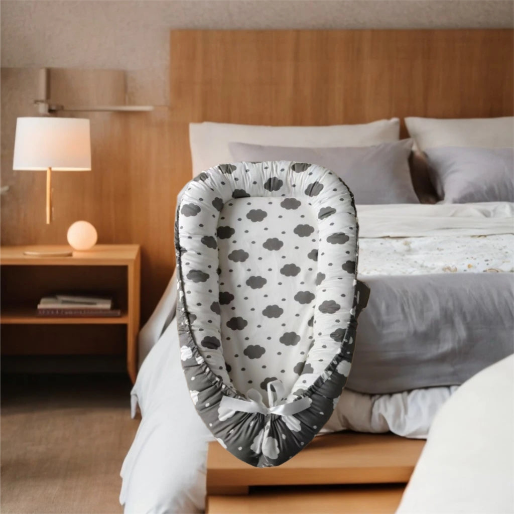 🛋️ Portable Baby Lounge Chair – Soft & Breathable Cotton Velvet